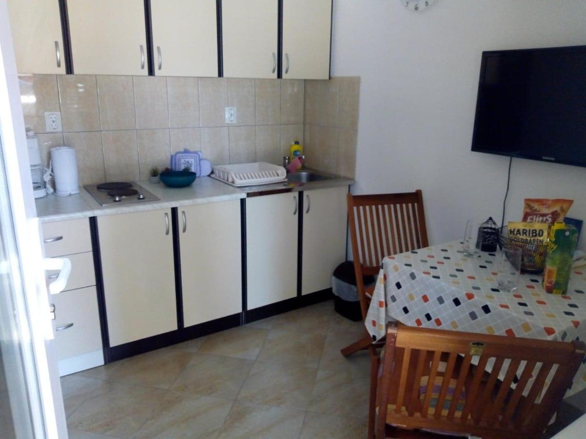 Apartman Leo Nečujam Extérieur photo