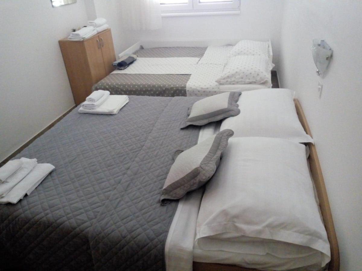 Apartman Leo Nečujam Extérieur photo